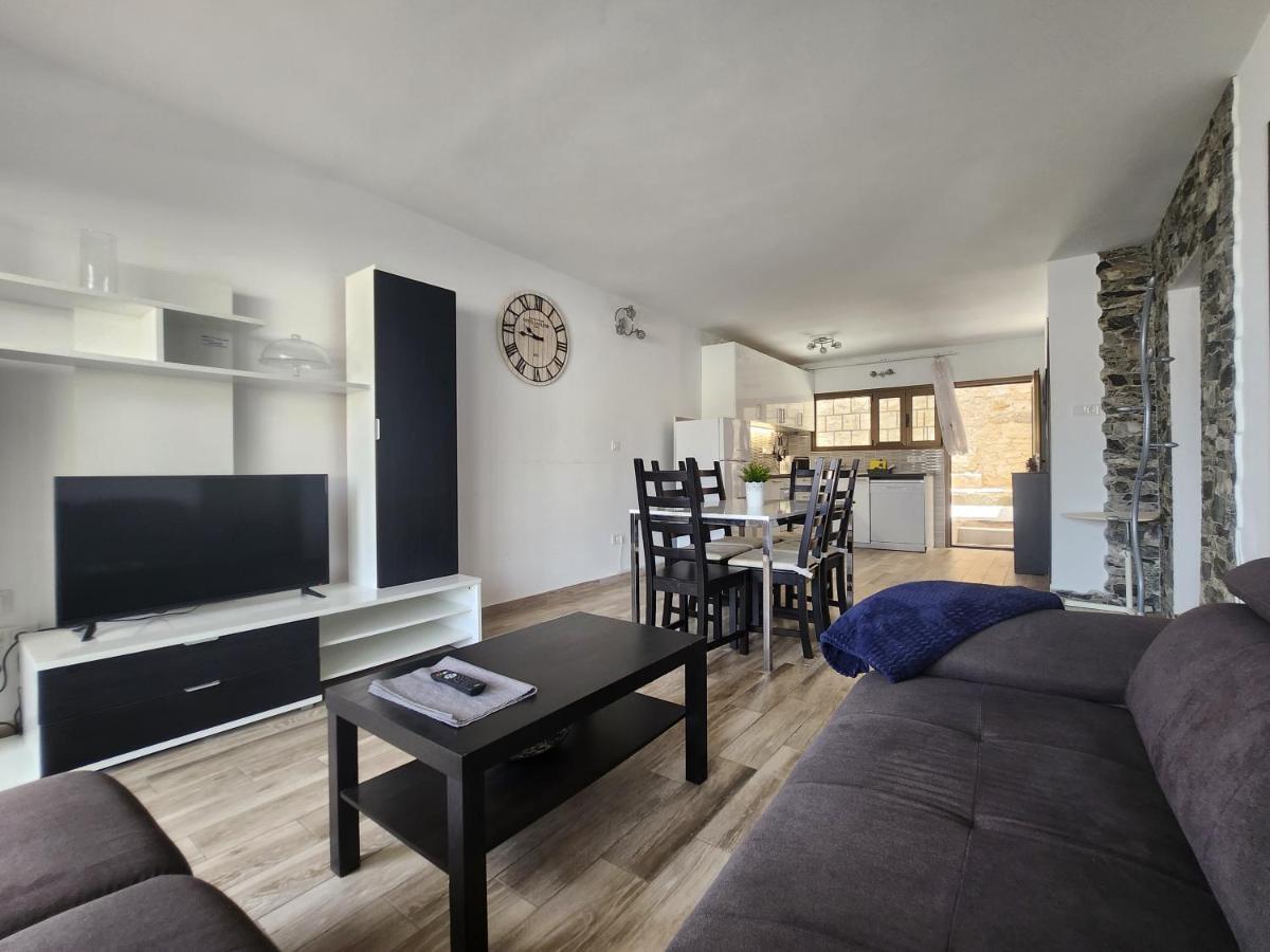 Modern Ground Floor Apartment , A Few Steps From The Beach Mogan Bagian luar foto