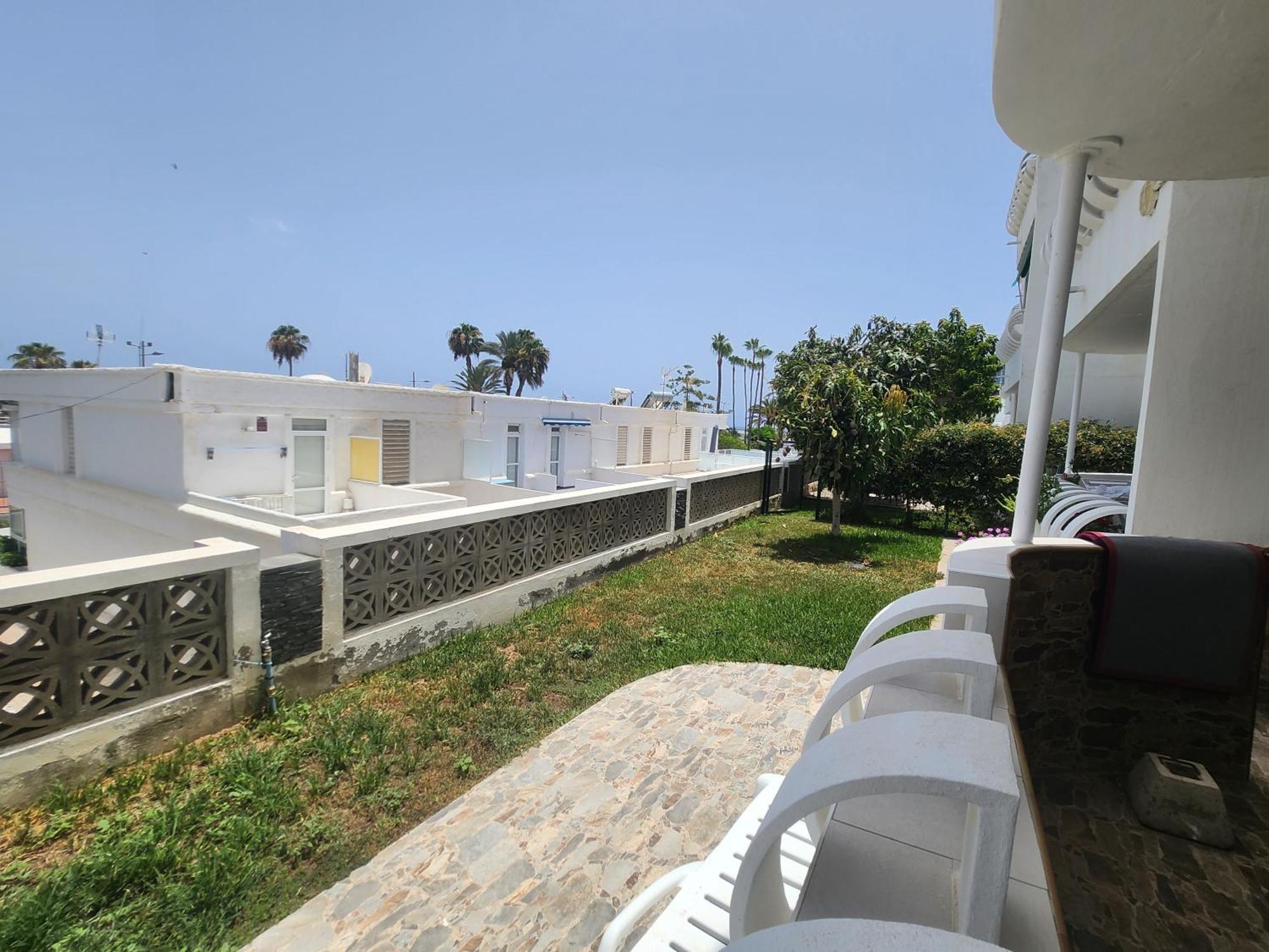 Modern Ground Floor Apartment , A Few Steps From The Beach Mogan Bagian luar foto